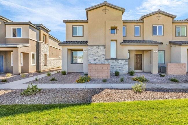 855 Angwin Ln in Henderson, NV - Building Photo - Building Photo