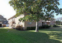 Parkwood Terrace in Dallas, TX - Foto de edificio - Building Photo