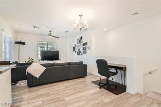 25 Barbara Ln in Las Vegas, NV - Building Photo - Building Photo