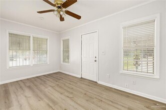 20 S Dunlap Ave in Mission, TX - Building Photo - Building Photo