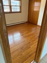 2725 N 75th Ave, Unit 2nd floor in Elmwood Park, IL - Foto de edificio - Building Photo