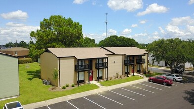 Oak Grove Place Apartments in Hattiesburg, MS - Building Photo - Building Photo