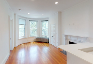 373 Commonwealth Ave, Unit 8 in Boston, MA - Building Photo