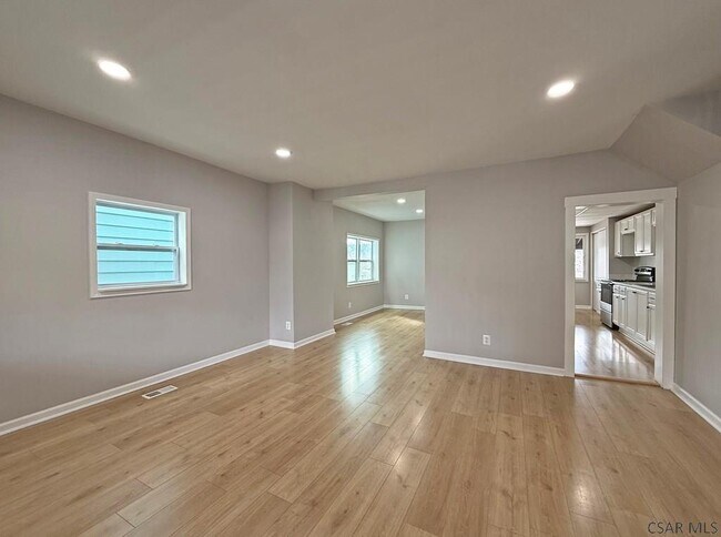 512 Graham Ave in Windber, PA - Building Photo - Building Photo