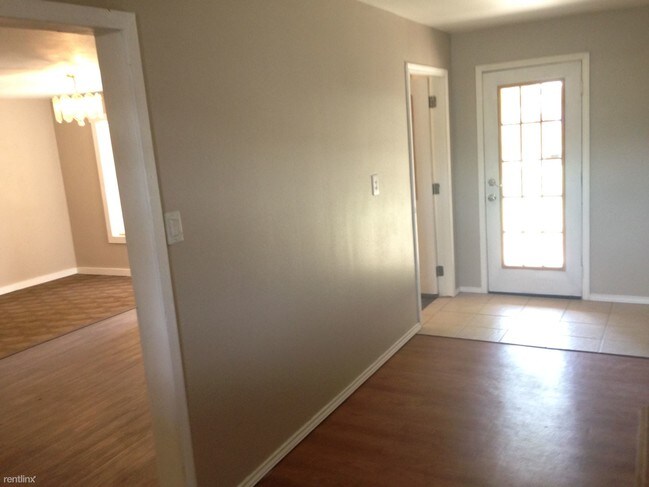 138 Morrill Ave-Unit -#2 in San Antonio, TX - Building Photo - Building Photo