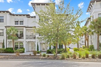 5120 Bridge St in Tampa, FL - Building Photo - Building Photo