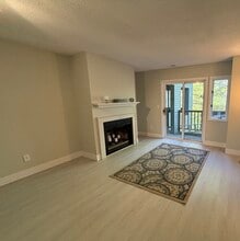 1410 Whitney Ave, Unit F3 in Hamden, CT - Building Photo - Building Photo