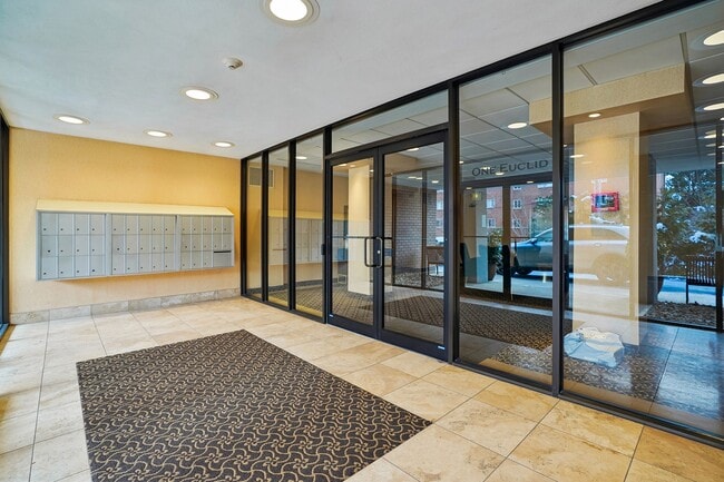 1 Euclid Ave in Summit, NJ - Building Photo - Building Photo