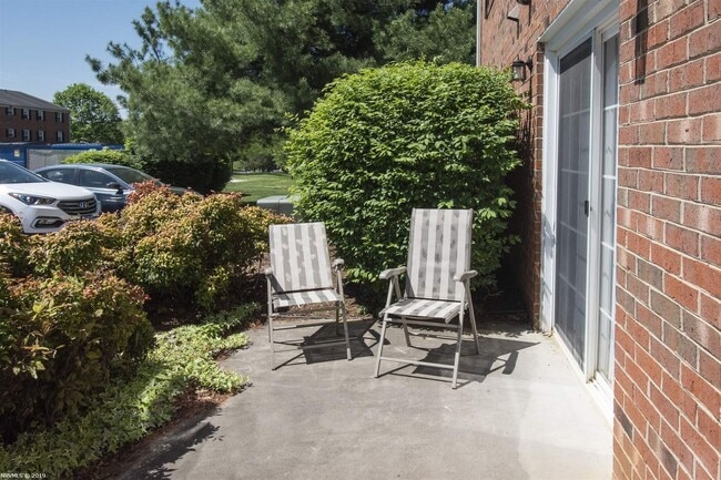 property at 370 New Kent Rd