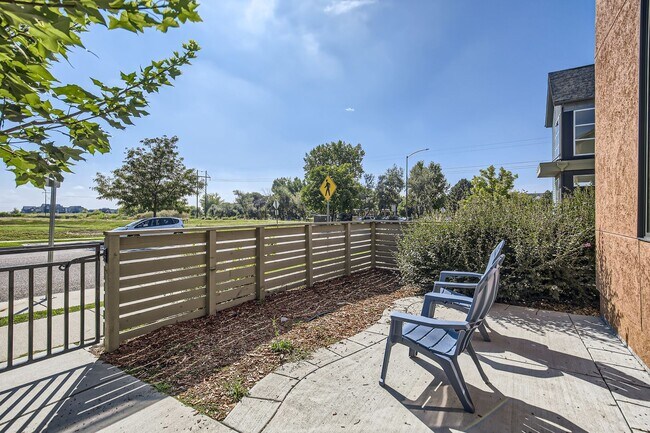 2111 Hecla Dr in Louisville, CO - Building Photo - Building Photo