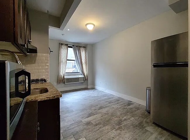 556 W 161st St, Unit 1 in New York, NY - Building Photo - Building Photo