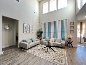 153 Bright Vly Wy in Austin, TX - Building Photo - Building Photo