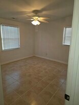 709 Windy Rd in Chesapeake, VA - Building Photo