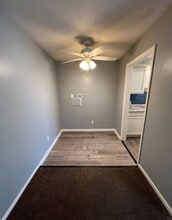 8804 Kaill Rd in Pleasant Valley, MO - Building Photo - Building Photo