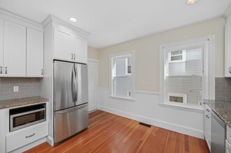 70 Grampian Way in Boston, MA - Building Photo - Building Photo