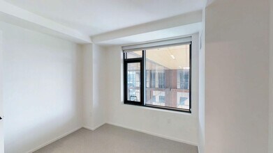 345 Harrison Ave in Boston, MA - Foto de edificio - Building Photo