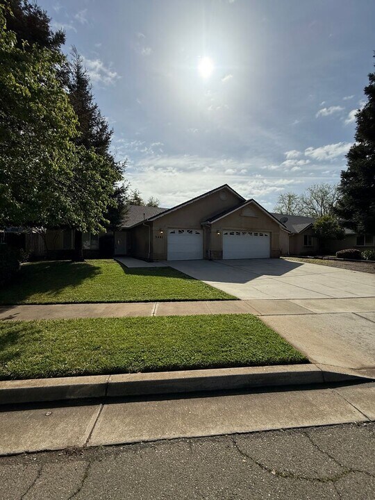 3481 Cockerill Dr in Redding, CA - Building Photo