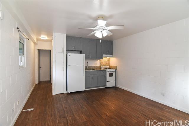 1555 Pensacola St in Honolulu, HI - Building Photo