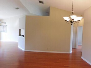 21 Vía De Casas Sur in Boynton Beach, FL - Building Photo - Building Photo