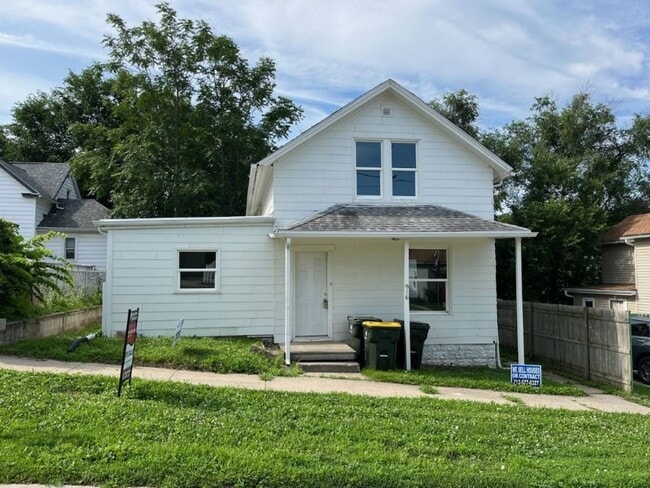 property at 916 15th St