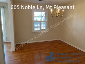 605 Noble Ln in Mount Pleasant, SC - Building Photo - Building Photo