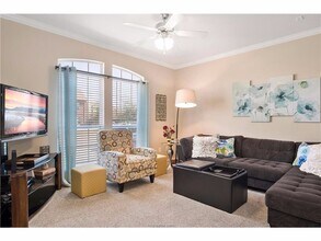 305 Holleman Dr E in College Station, TX - Building Photo - Building Photo