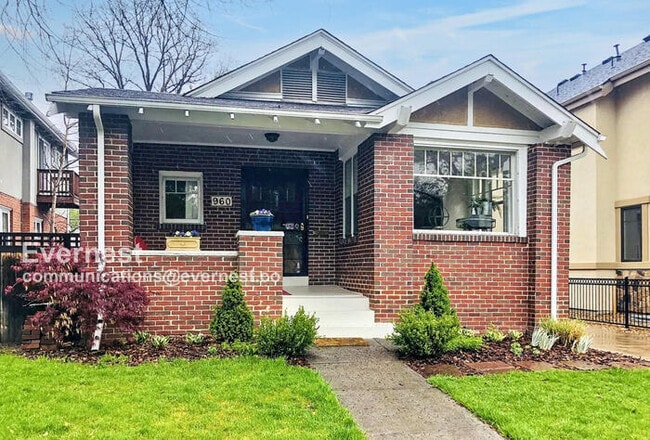property at 960 S Gaylord St
