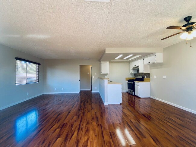 131 Montana St, Unit F in Monrovia, CA - Building Photo - Building Photo