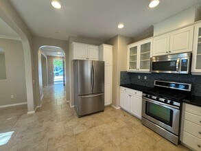 712 Nile River Dr in Oxnard, CA - Foto de edificio - Building Photo