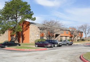 Villa Bella in Euless, TX - Building Photo - Building Photo