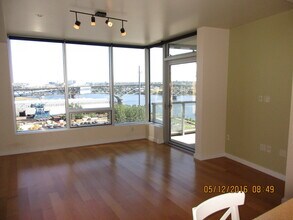 3570 S River Pkwy in Portland, OR - Building Photo - Building Photo