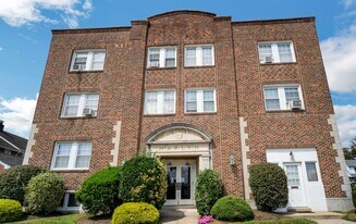 Marlyn Apartments in Upper Darby, PA - Building Photo