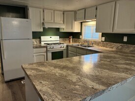 511 S H St in Rupert, ID - Building Photo