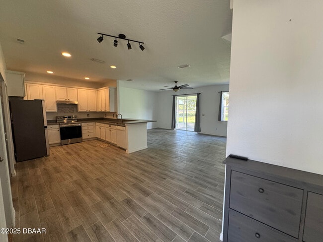 1986 Yellowfin Dr in Port Orange, FL - Building Photo - Building Photo