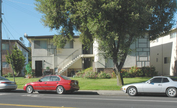 2124 Monroe St in Santa Clara, CA - Foto de edificio - Building Photo