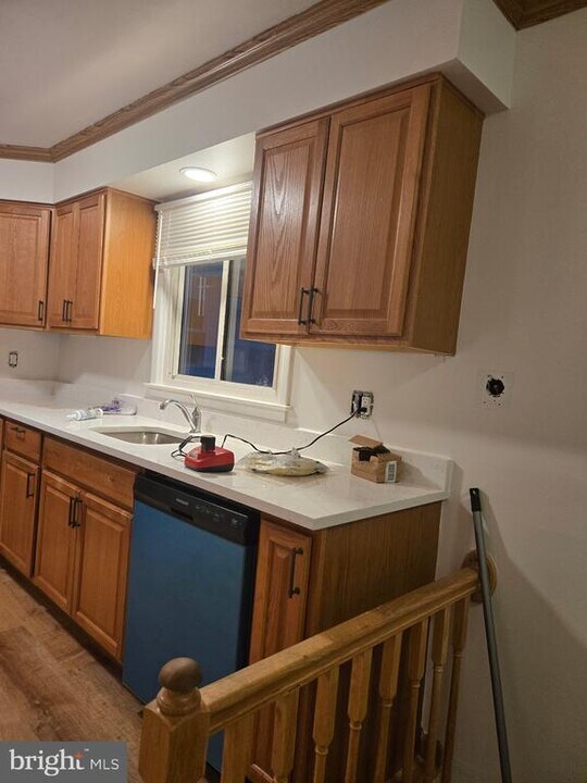 16 Sherwood Ln in Glassboro, NJ - Building Photo