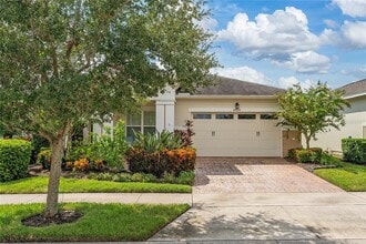 4904 W Fountainwood Dr in St. Cloud, FL - Building Photo - Building Photo
