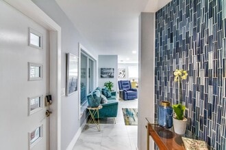 8 Wellesley Dr in Lake Worth Beach, FL - Building Photo - Building Photo