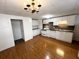 143 William St in Middletown, CT - Building Photo