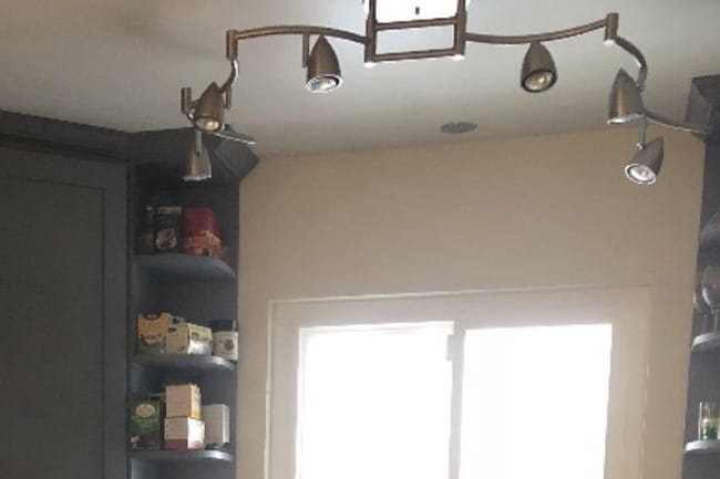 2515 Oliver Ave in Oakland, CA - Foto de edificio - Building Photo