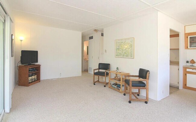 property at 800 Brommer St