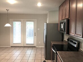 10123 Del Lago Ct in San Antonio, TX - Building Photo - Building Photo