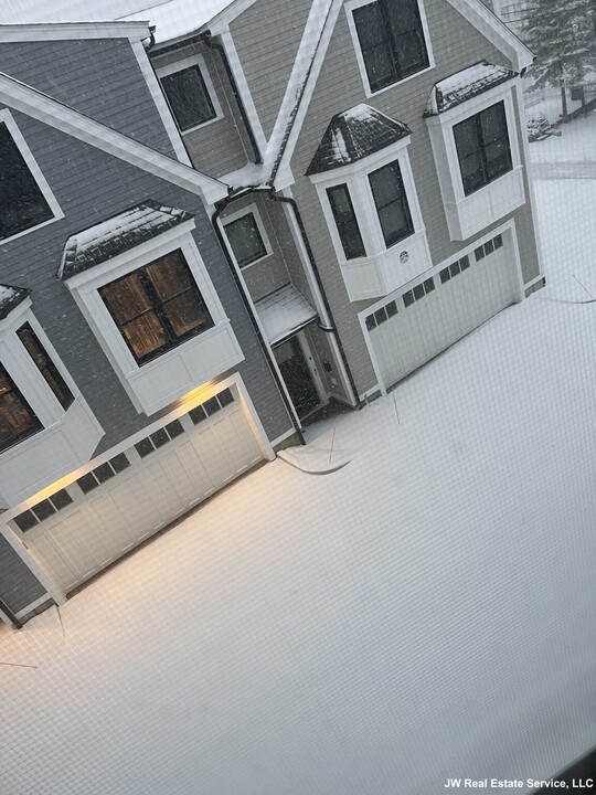 261 Willard St in Quincy, MA - Foto de edificio