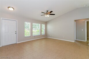 1322 SE 33rd Terrace in Cape Coral, FL - Building Photo