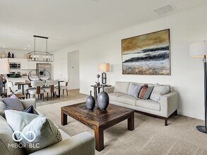 2868 Woods Edge Dr in Greenwood, IN - Building Photo - Building Photo