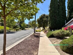 20425 Aetna St in Woodland Hills, CA - Building Photo - Building Photo