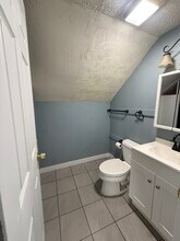 825 Grand Ave, Unit Upper in Racine, WI - Building Photo - Building Photo