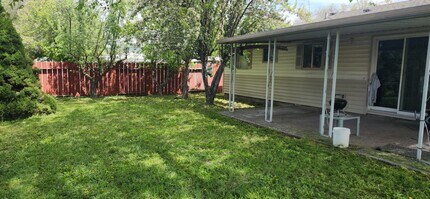 4338 Fargo St in Klamath Falls, OR - Building Photo - Building Photo