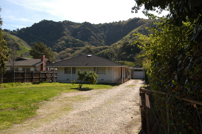 90 Ranch Rd in Ventura, CA - Foto de edificio - Building Photo