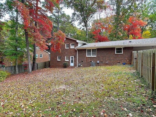 544 Ellynn Dr in Cary, NC - Building Photo - Building Photo